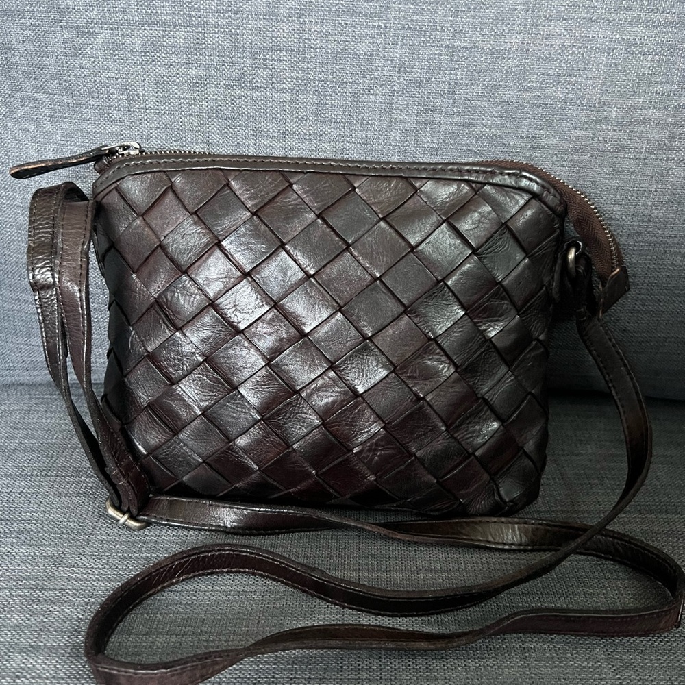 NWT VILENCA HOLAND CROSSBODY SHOULDER BAG WIVED LEATHER